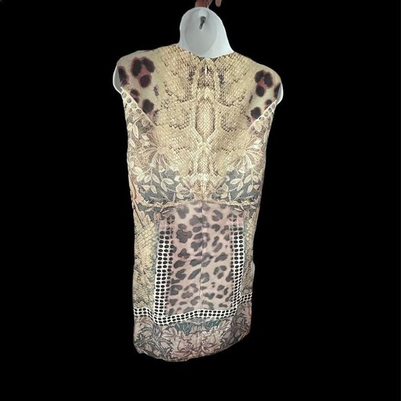 #120 NWT Animal floral print sleeveless dress - Picture 2 of 7